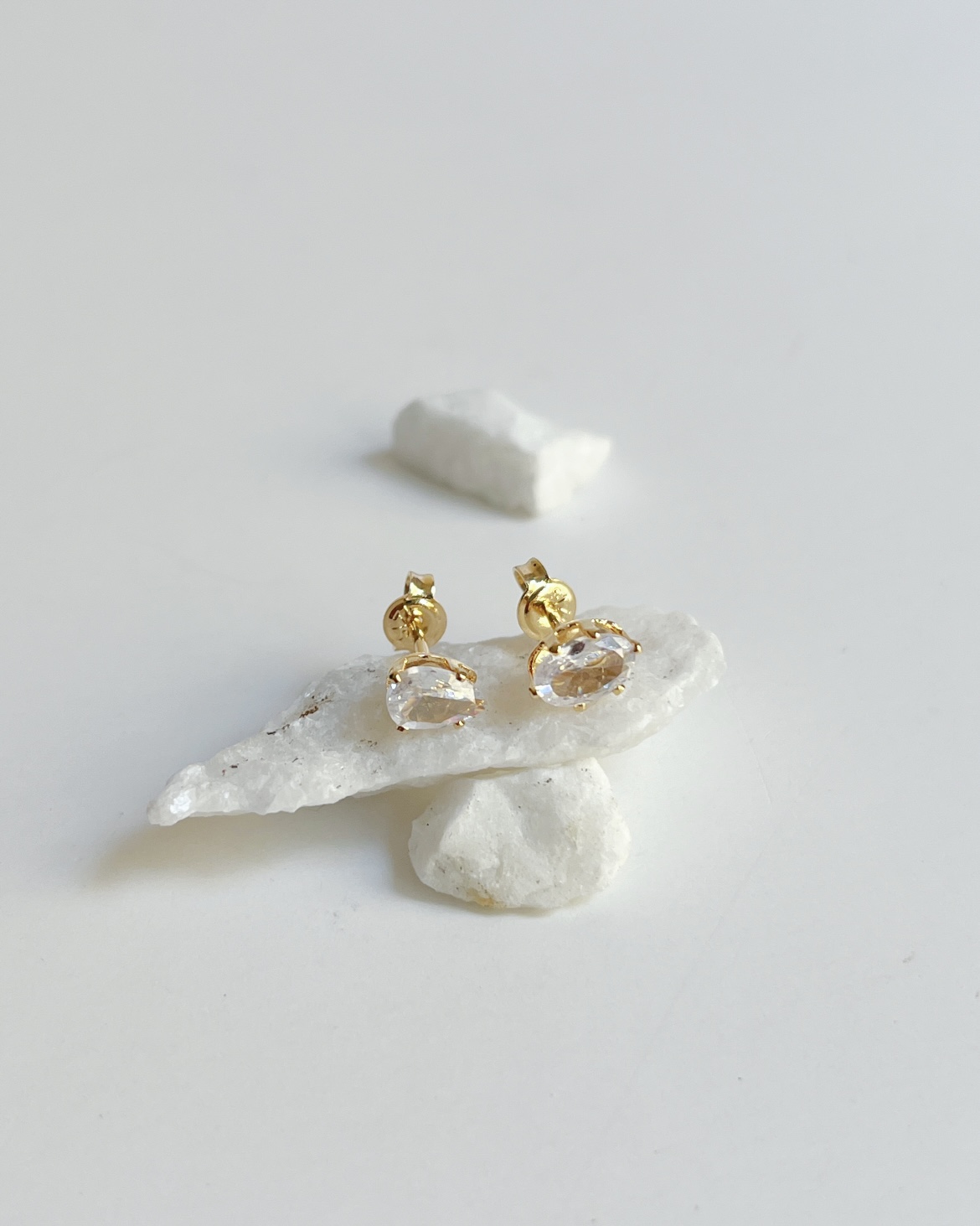 TOPO ZIRCON OVAL
