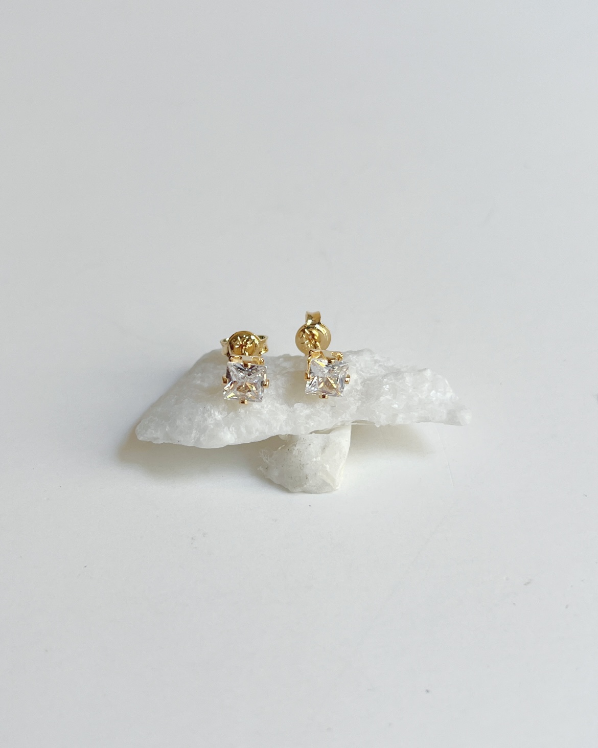 TOPO ZIRCON CUADRADO
